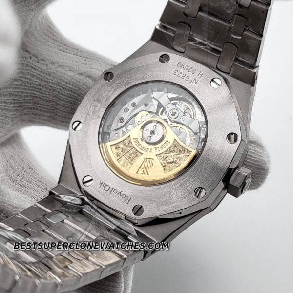 Replica Audemars Piguet Royal Oak 15400ST with stainless steel case and blue tapisserie dial