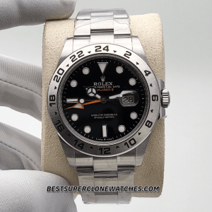 Detail shot of Oystersteel bracelet with brushed links and smooth folding clasp on fake Explorer II