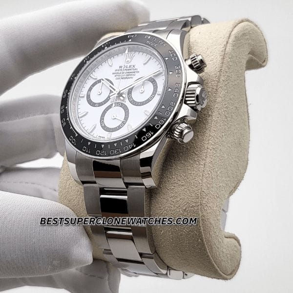 Luxury fake Rolex Daytona with chronograph subdials on white panda dial