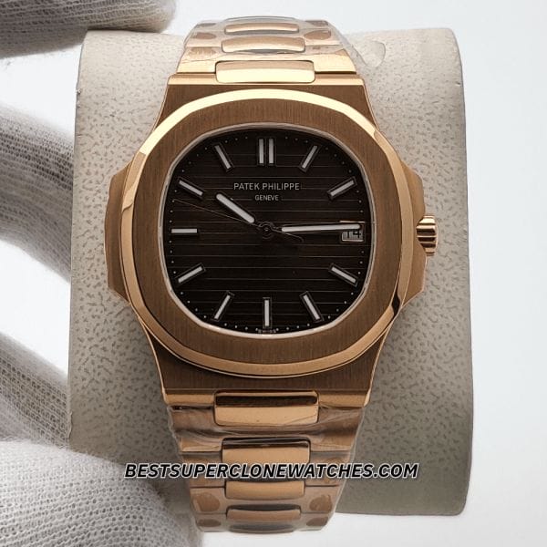 High-quality imitation of Nautilus 5711 in rose gold with integrated bracelet