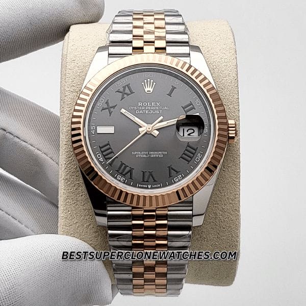 Close-up view of the Rolex Datejust Oystersteel and Everose Gold Slate Dial 3235 Swiss super clone watch Ref-126331.