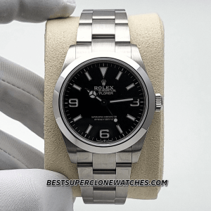 Detail shot of Oystersteel bracelet with brushed links and folding clasp on fake Explorer