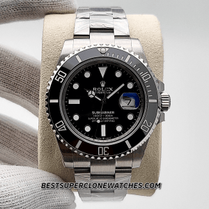 Fake Rolex Submariner Date 3235 super clone with a sleek black dial, Oystersteel case, and a Swiss 3235 movement—a luxury replica.