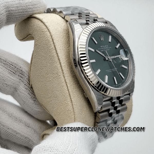 Replica Rolex Datejust 126334 with 31mm mint green dial, Oystersteel and white gold case, and 3235 movement