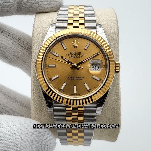 Fake Rolex Datejust Ref-126333 with a champagne-coloured dial, Oystersteel and yellow gold construction—super clone version of the classic design.