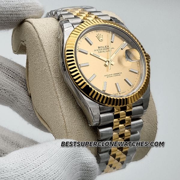 Swiss-made fake Rolex Datejust Ref-126333, a super clone with champagne-coloured dial, Oystersteel case, and yellow gold details.