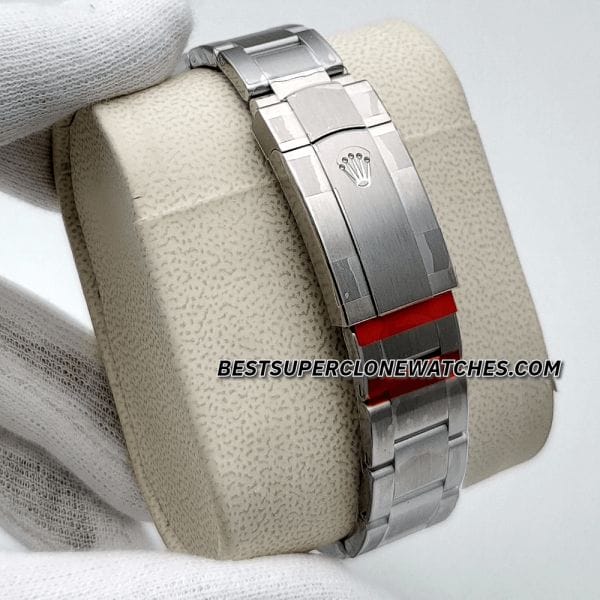 Swiss super clone Rolex Oyster Perpetual 124300 with bold bright blue dial and automatic movement clone