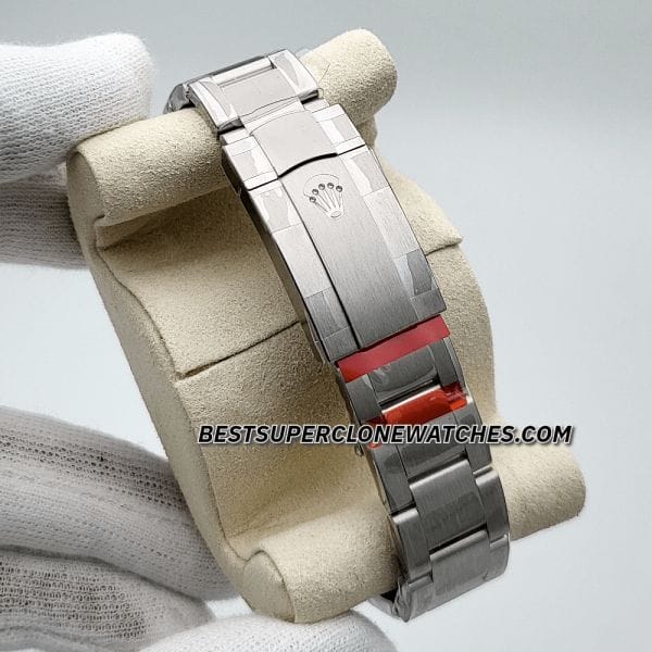 Replica Rolex Oyster Perpetual 124300 with silver dial and 3230 movement clone