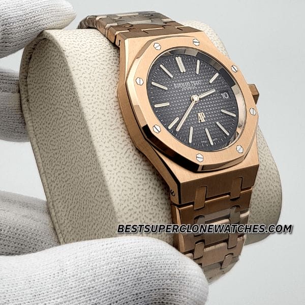 Fake AP Royal Oak Jumbo watch with integrated rose gold bracelet and automatic movement imitation
