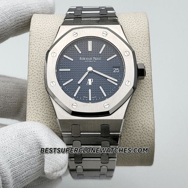 Side angle showing the ultra-thin case profile of the super clone Royal Oak 16202