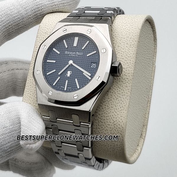 High-quality replica Royal Oak Extra-Thin model with octagonal bezel and polished screws