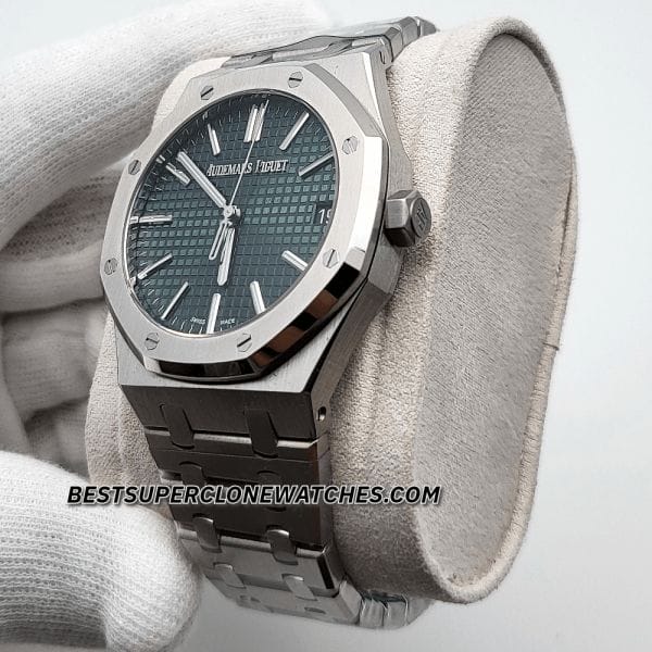 Replica Audemars Piguet Royal Oak 50th Anniversary with stainless steel case and green tapisserie dial