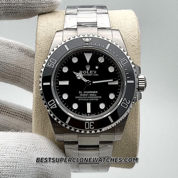 Close-up of the Rolex Submariner 3230 Swiss super clone, featuring a black dial and Oystersteel case—ideal for diving enthusiasts.