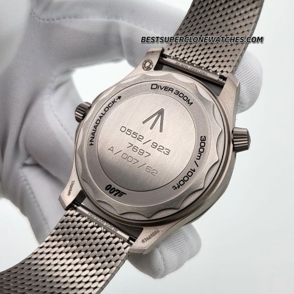 Swiss replica Omega 007 NATO strap watch