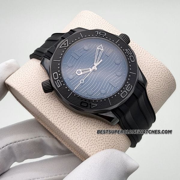 Replica Omega Seamaster Diver 300M black dial